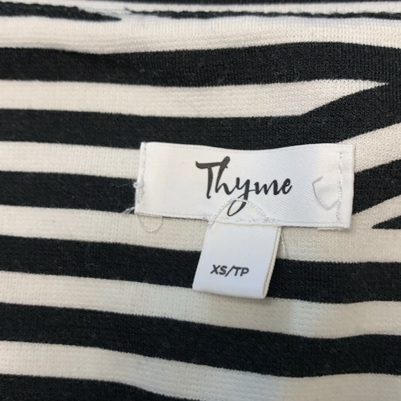 Thyme Maternity Black & White Dress, Winter Weight, tons of stretch - Picture 11 of 12